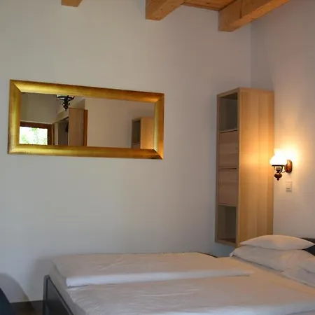 Nyitott Kapu Vendeghaz 3*